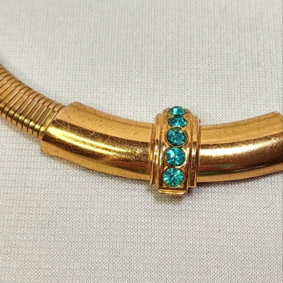 Vintage Coro Gold Chocker with Blue Rhinestone Accents - Picture 5 of 13